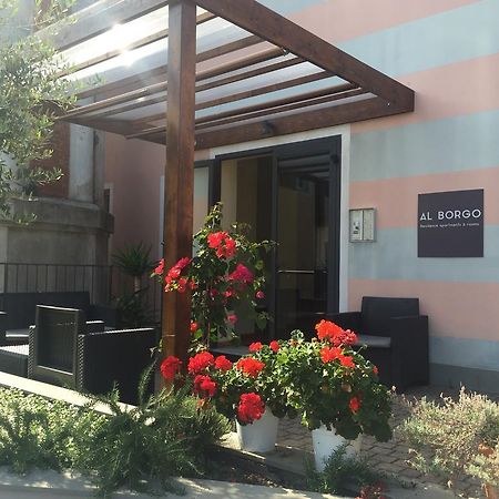 Al Borgo Aparthotel Sarzana Exteriör bild