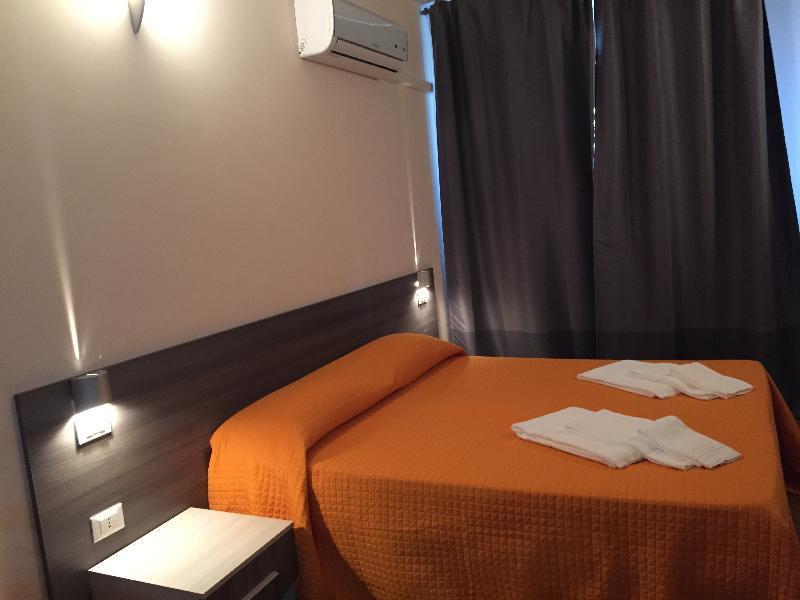 Al Borgo Aparthotel Sarzana Exteriör bild