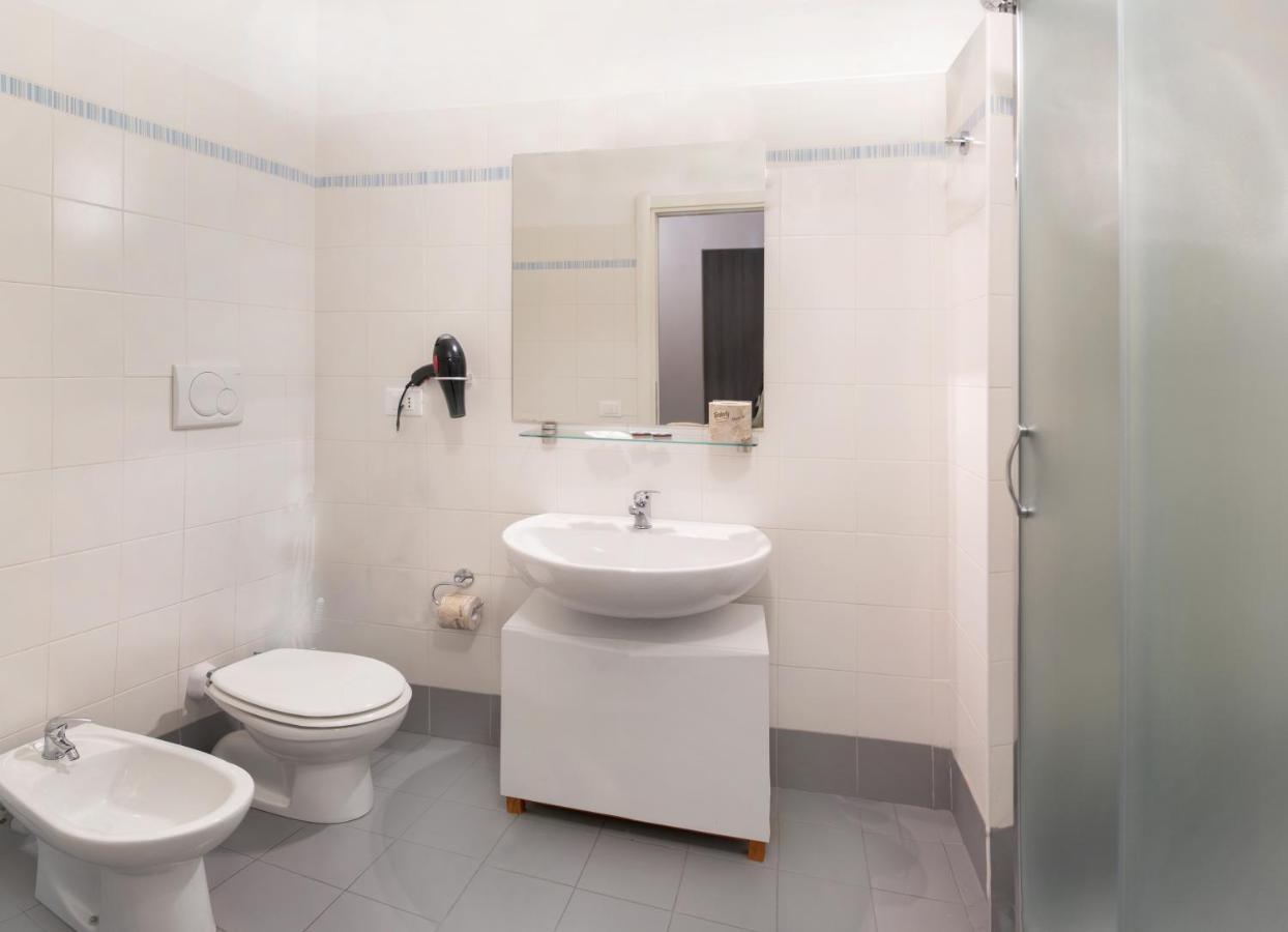 Al Borgo Aparthotel Sarzana Exteriör bild